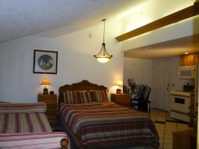 queen bed, and day/trundle